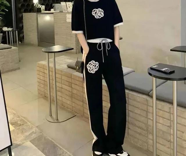 BLACK Women's Leisure Sports & Track Suit 2024 Summer New Fashion Street Bombing Style Short Sleeve  Tops And Wide Leg Pants Two Piece Set